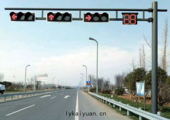 路口led交通(tōng)信號燈(dēng)