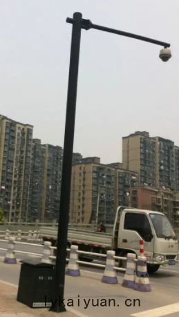道(dào)路監(jiān)控(kòng)立(lì)杆