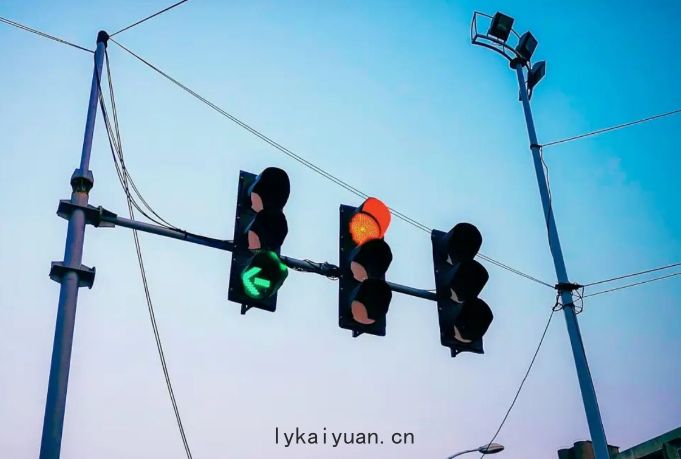 交(jiāo)通信(xìn)號(hào)燈廠(chǎng)家服(fú)務(wù)支持(chí)